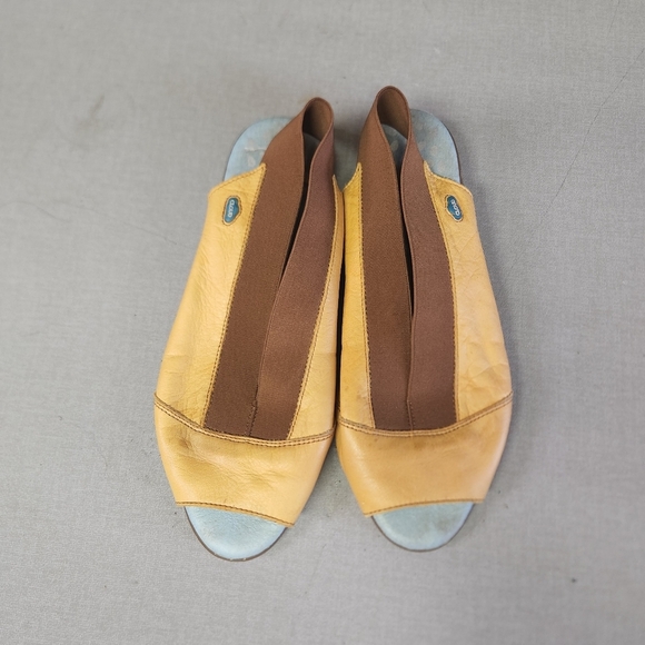 Cloud Caliber Peep Toe Slingback Leather Comfort Sandals 37 6.5 Summer - Picture 2 of 8